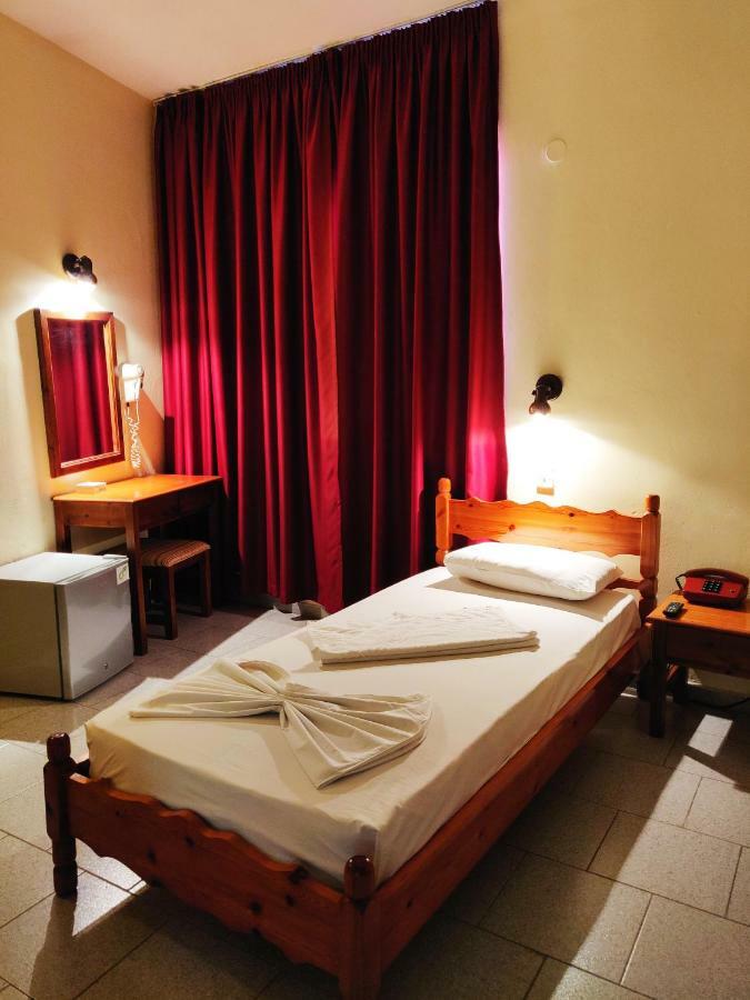 Titania Hotel Karpathos Eksteriør bilde