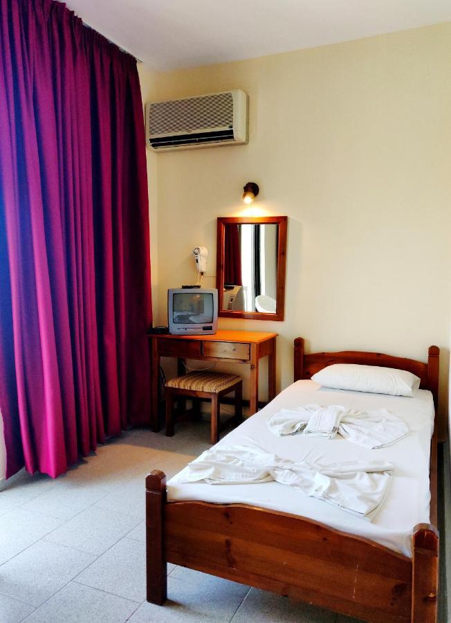 Titania Hotel Karpathos Eksteriør bilde
